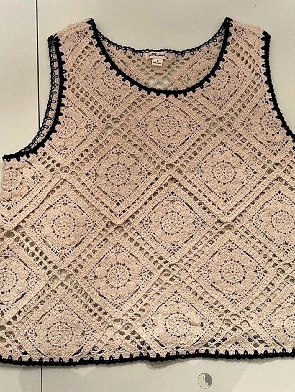 ultra pink Crochet Geometric Tank Top in Pink & Black Medium